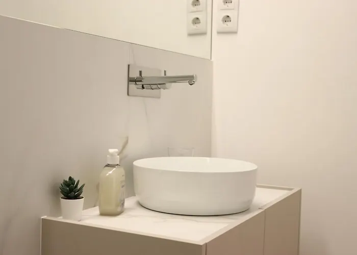 268 Letter - Charming With Balcony דירה ליסבון