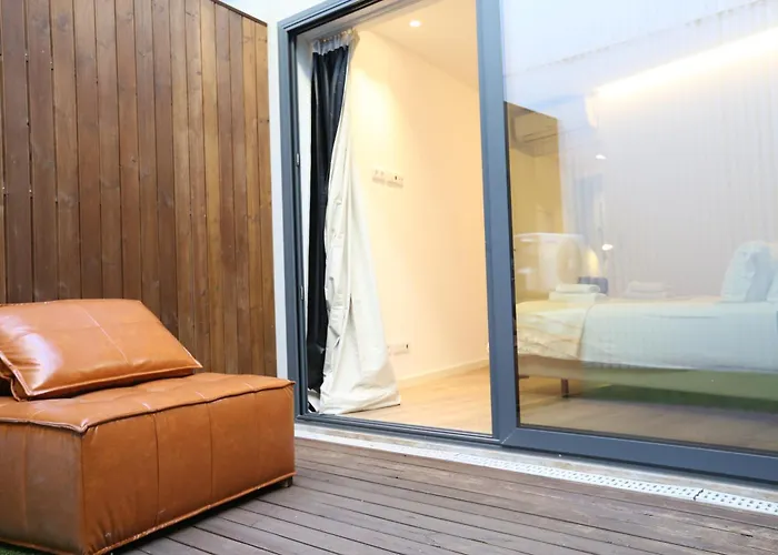 268 Letter - Charming With Balcony דירה