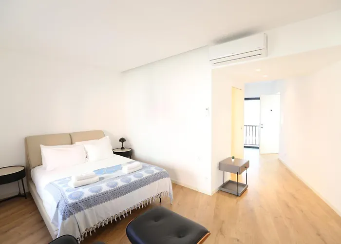 268 Letter - Charming With Balcony *