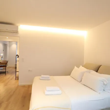 268 Letter - Charming With Balcony Apartment