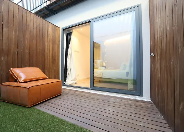 268 Letter - Charming With Balcony * ליסבון