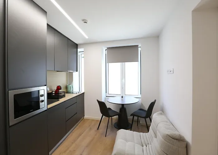 דירה 268 Letter - Charming With Balcony