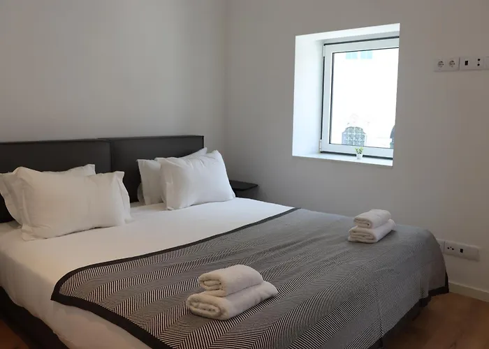 268 Letter - Charming With Balcony דירה ליסבון